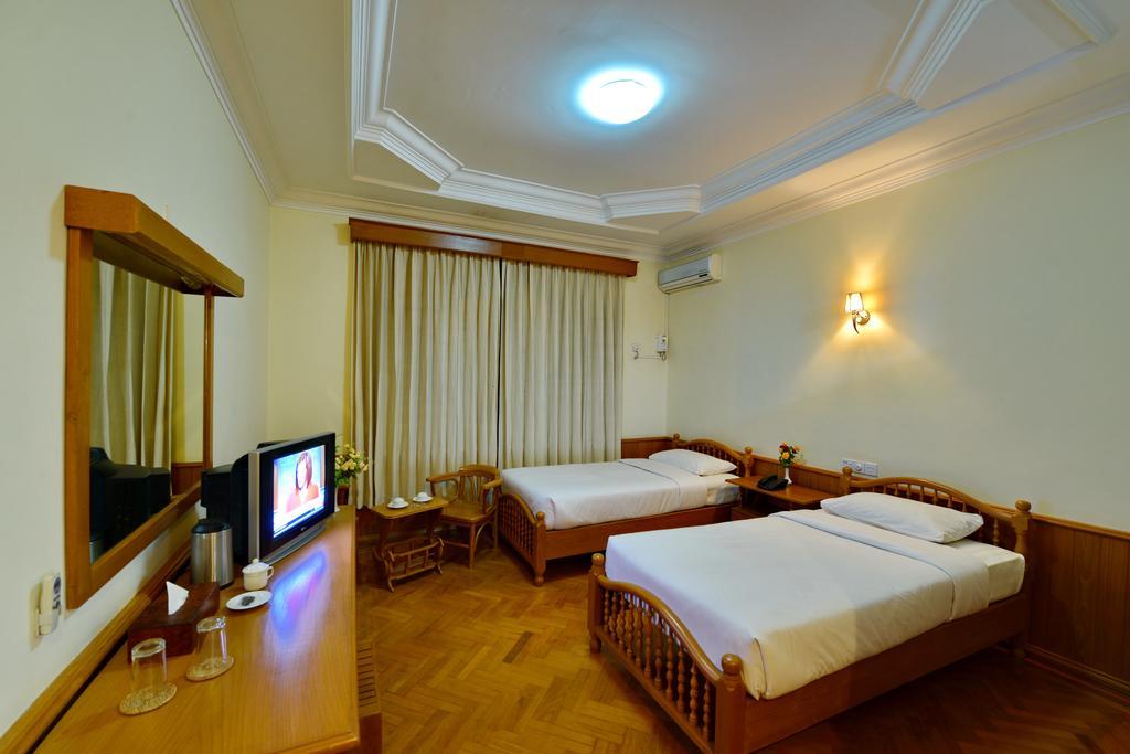Win Unity Hotel Мемьо Экстерьер фото